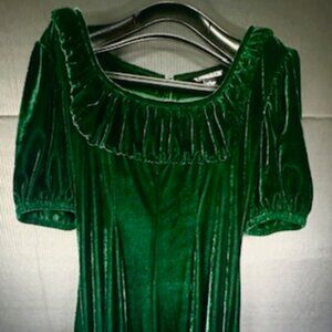 Elegant maxi green dress